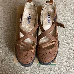 Jambu Memory foam walking shoe, brand new